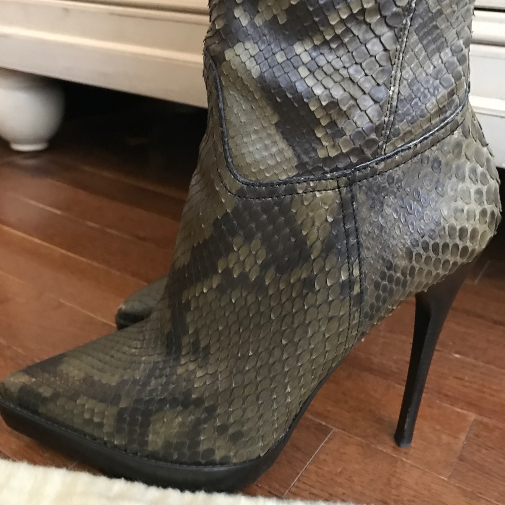 Burberry Python thigh high boots - Picture 3 of 5
